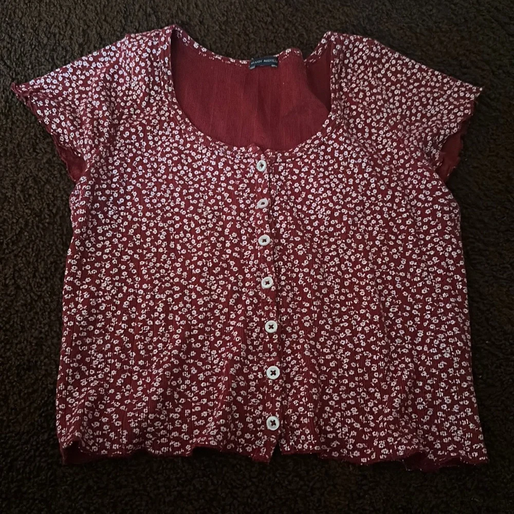 Barley worn brandy Melville top - Picture 1 of 1